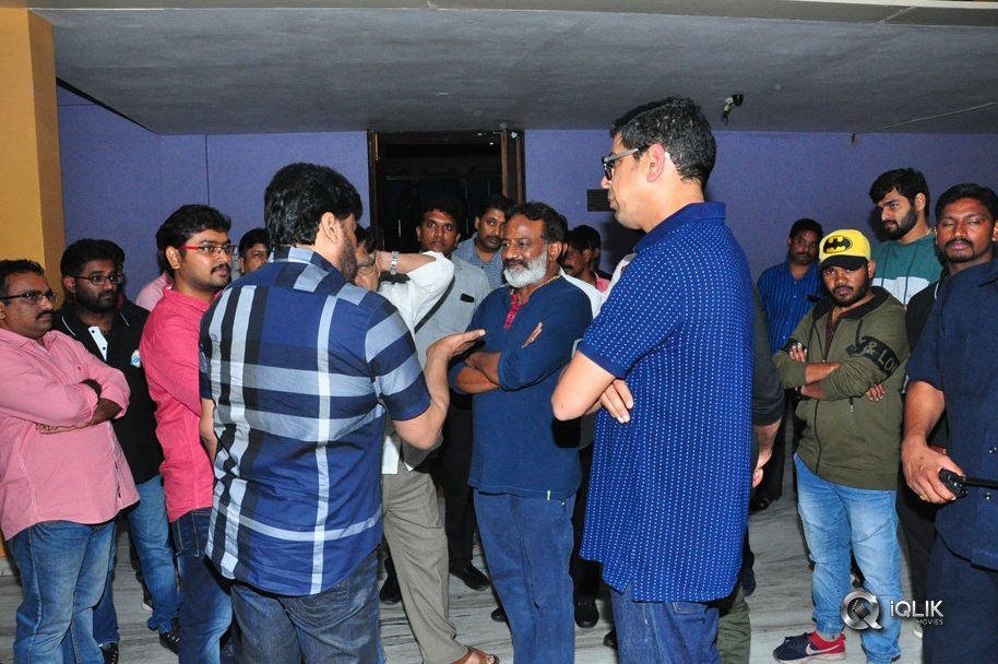 Megastar-Chiranjeevi-Watched-Special-Screening-of-Vijetha